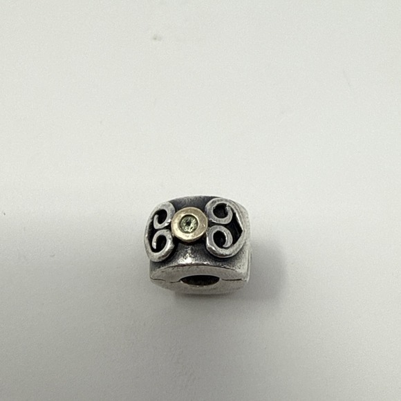 Retired Pandora ALE 14K Bezel Peridot Double Heart Scroll Clip – 926 - Picture 1 of 6